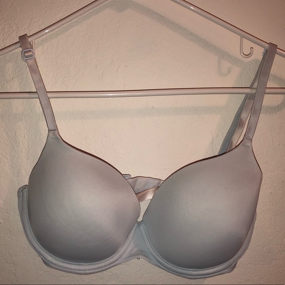 PINK Victoria's Secret Other - Pink bra (lightly lined) 🦋 PINK Victoria's Secret Other - Pink bra (lightly lined) 🦋